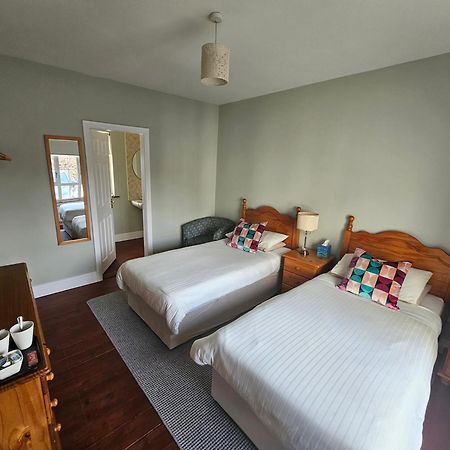 バリーボフェイ Dergfield House Bed & Breakfast エクステリア 写真