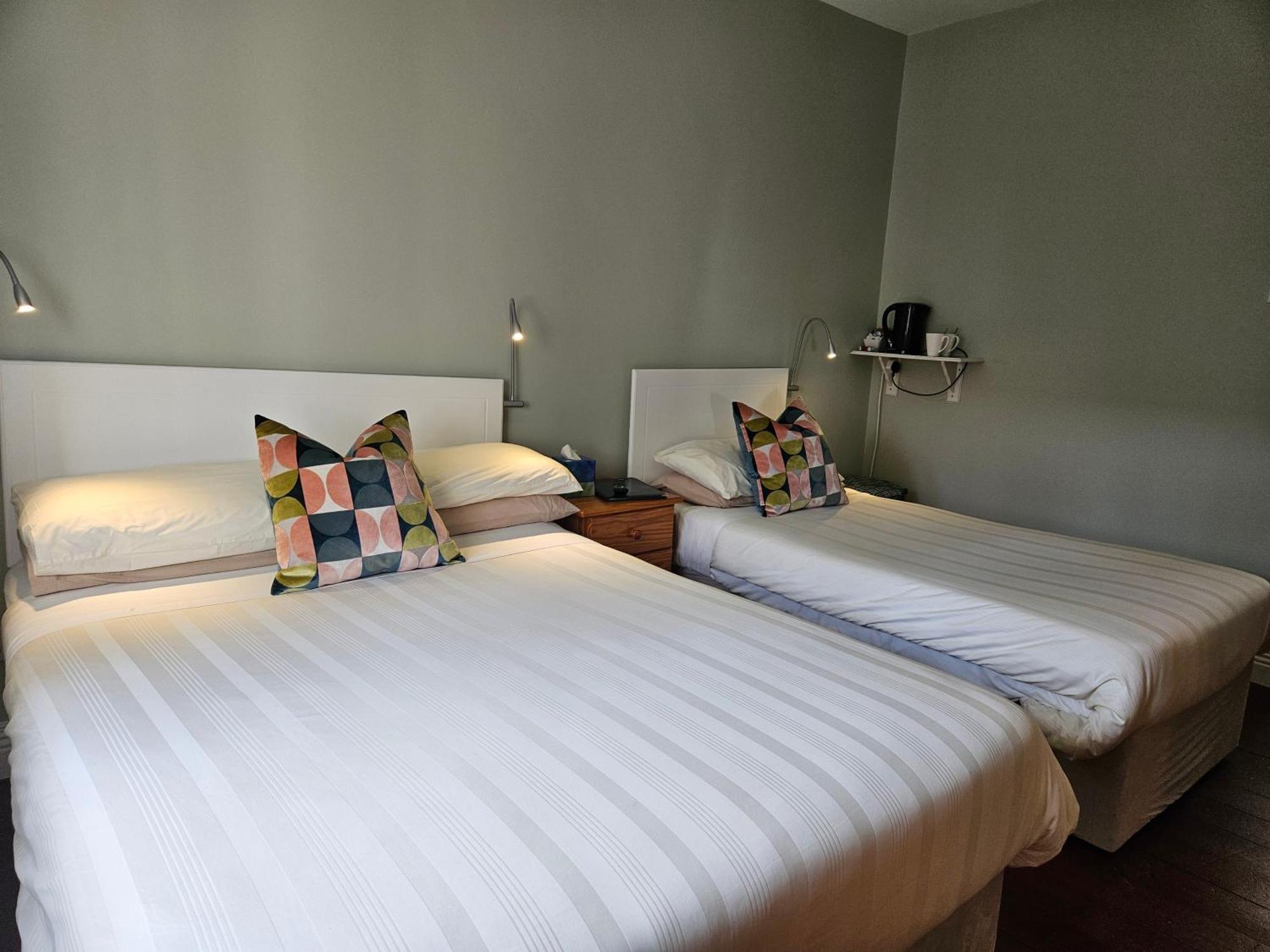 バリーボフェイ Dergfield House Bed & Breakfast エクステリア 写真