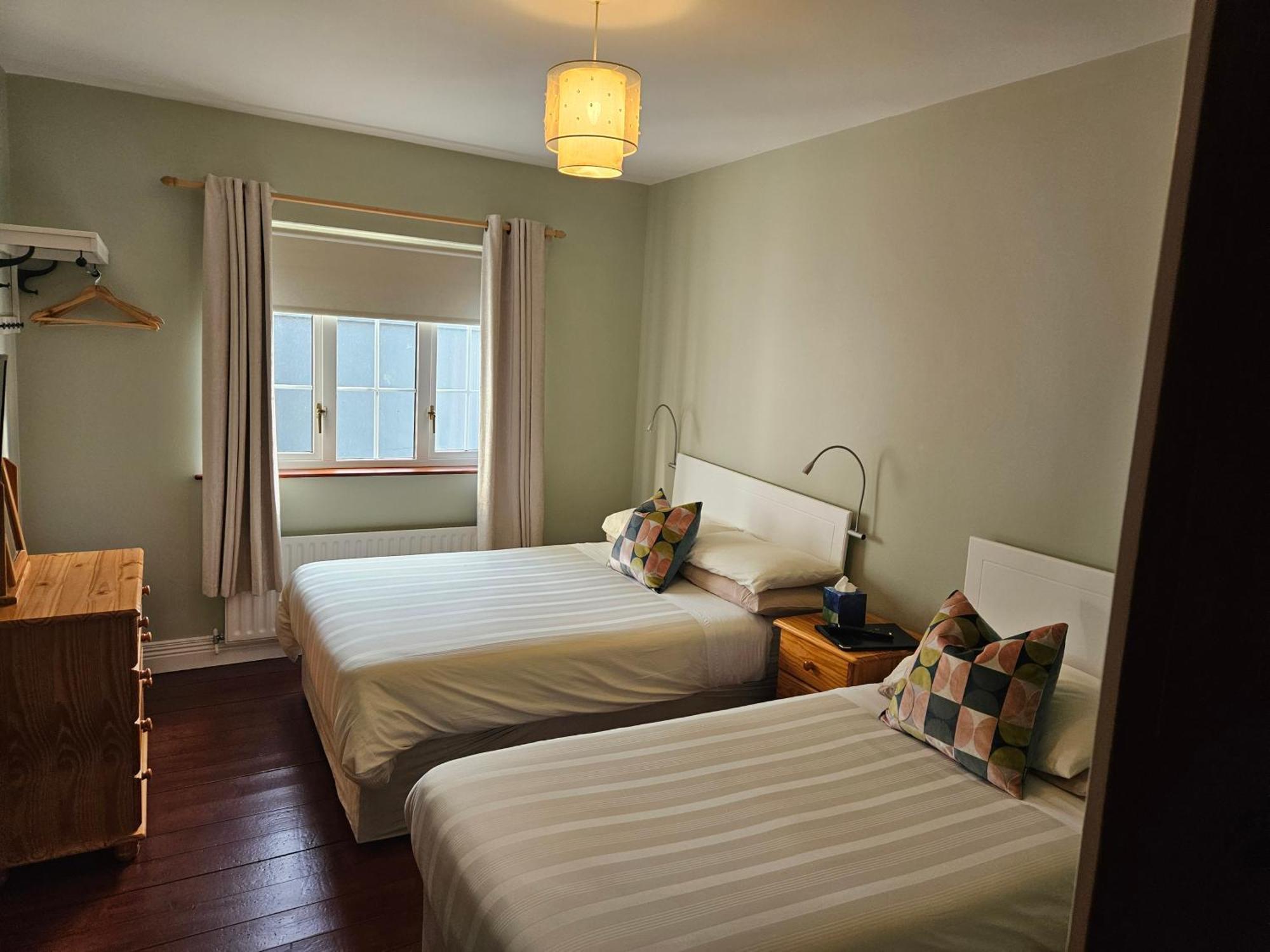 バリーボフェイ Dergfield House Bed & Breakfast エクステリア 写真